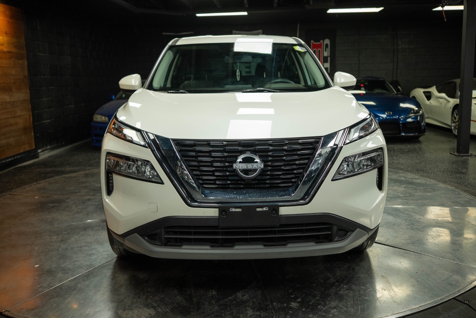 2023 Nissan Rogue SV photo 3