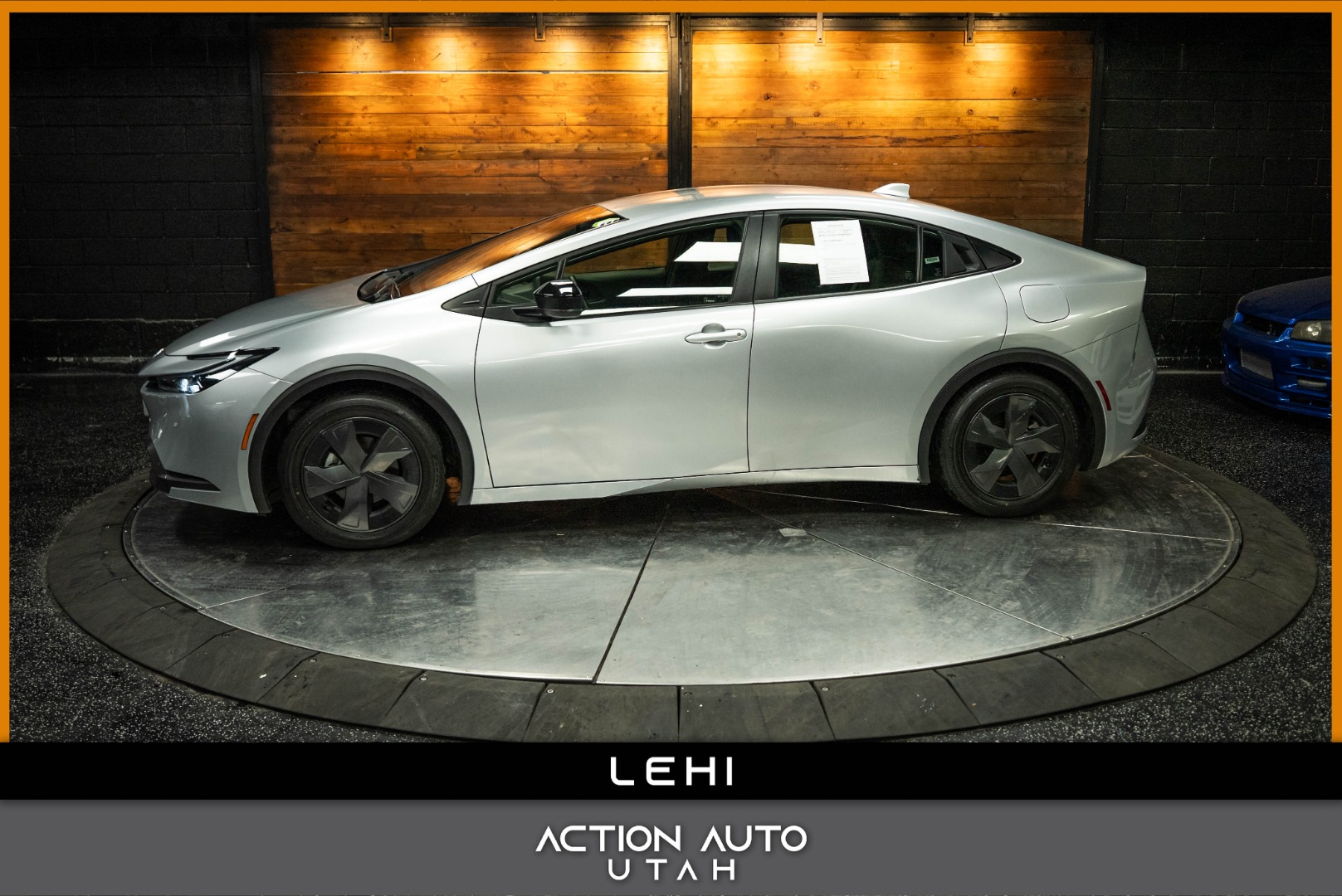 2024 Toyota Prius LE's photo