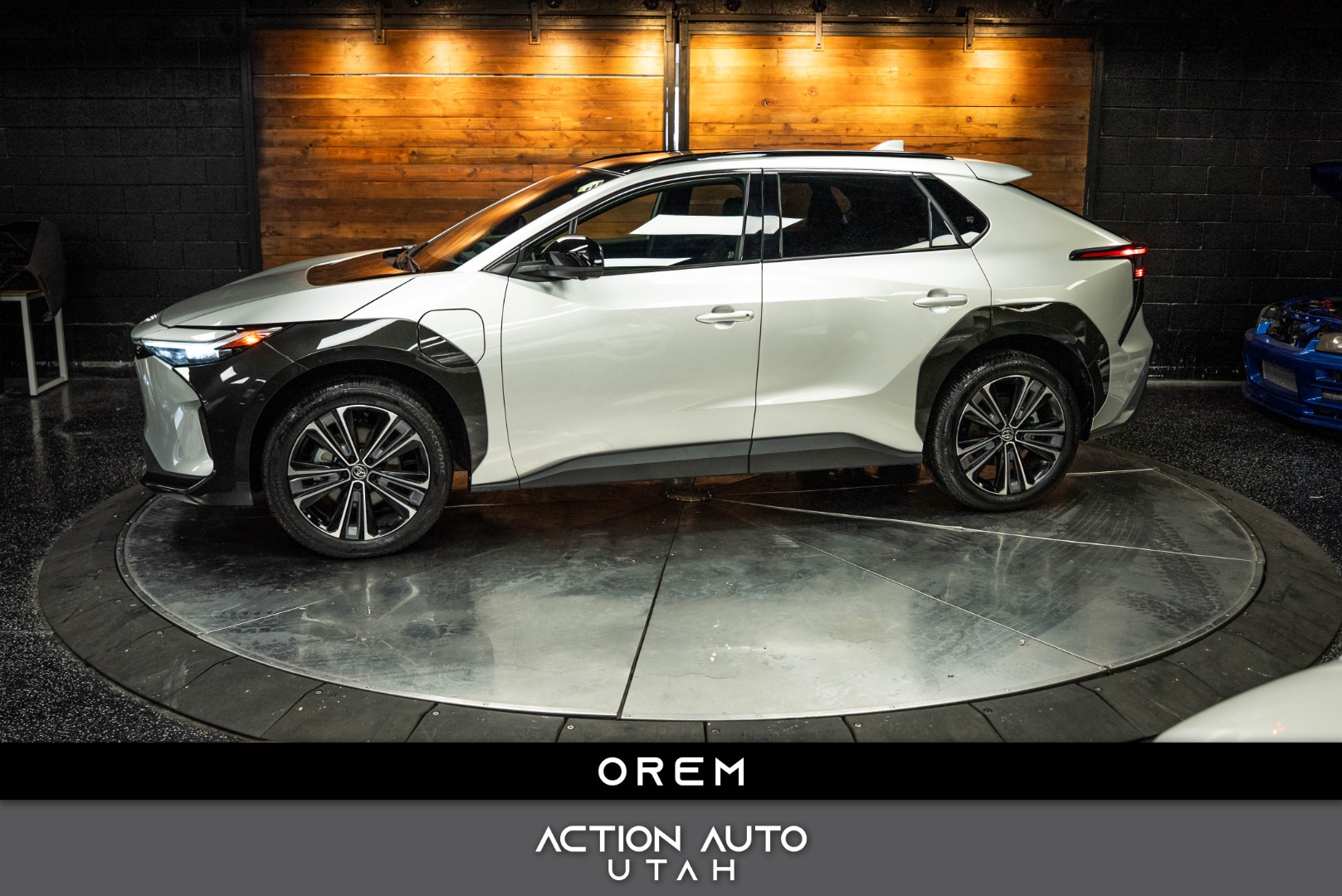 2024 Toyota bZ4X Limited's photo