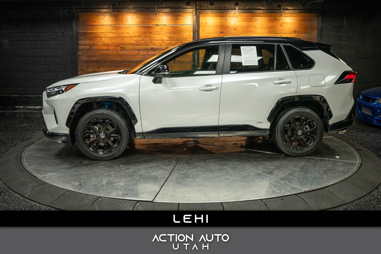 2023 Toyota RAV4 XSE's photo