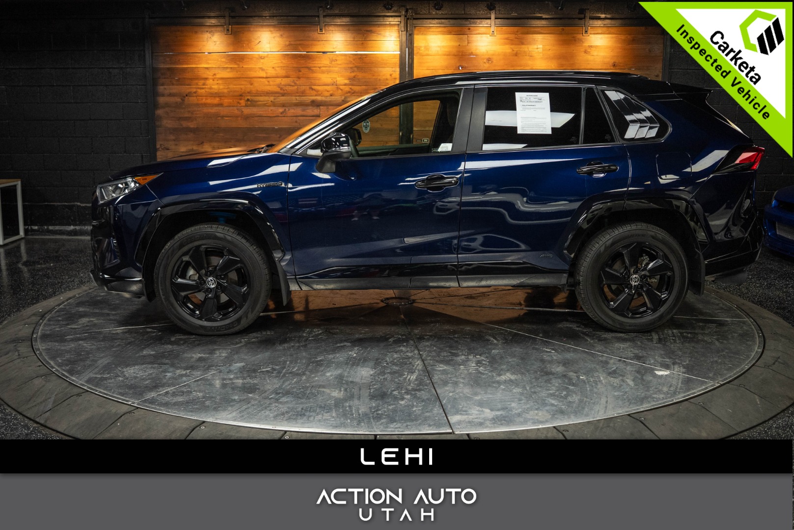 2021 Toyota RAV4 XSE's photo