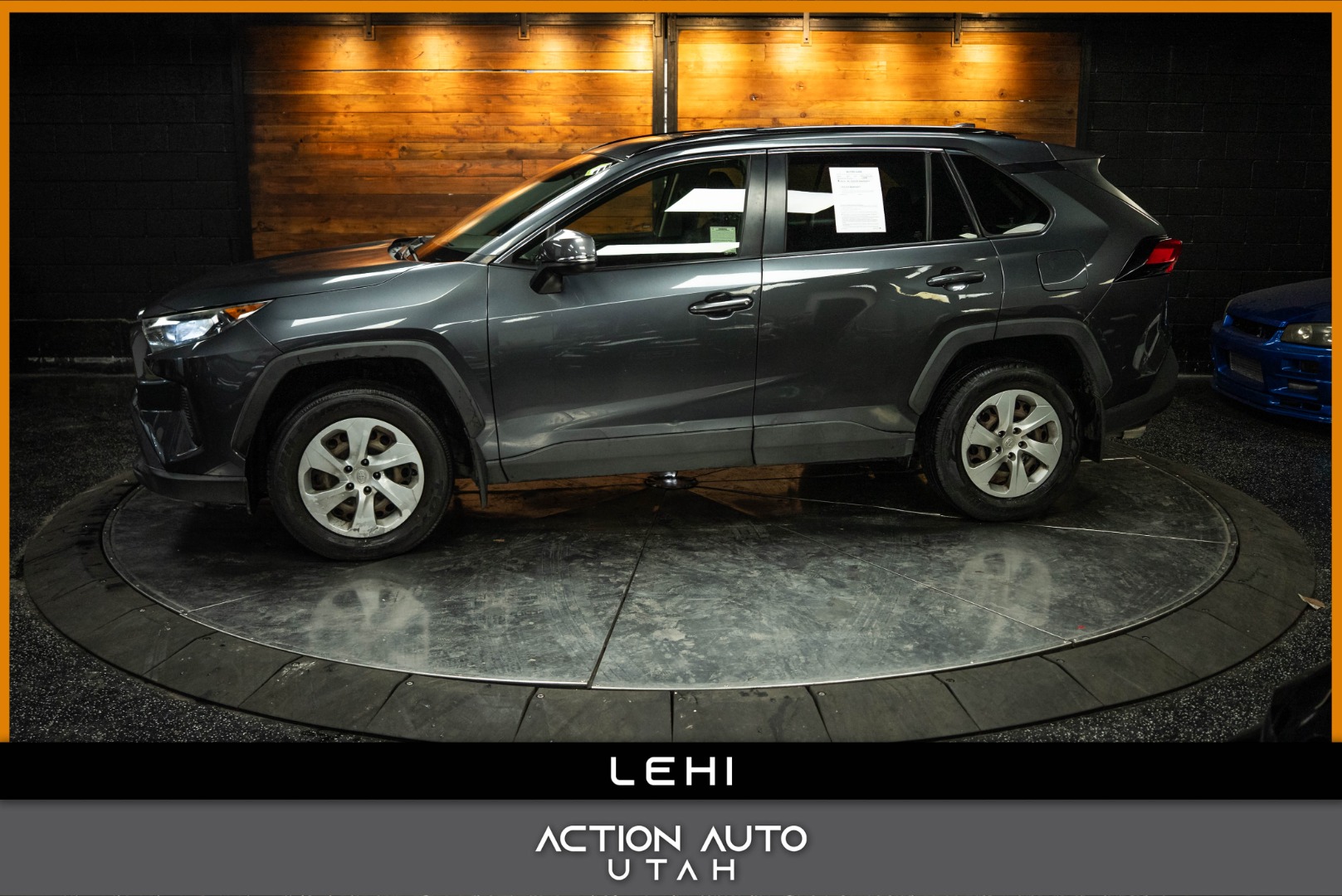 2019 Toyota RAV4 LE's photo