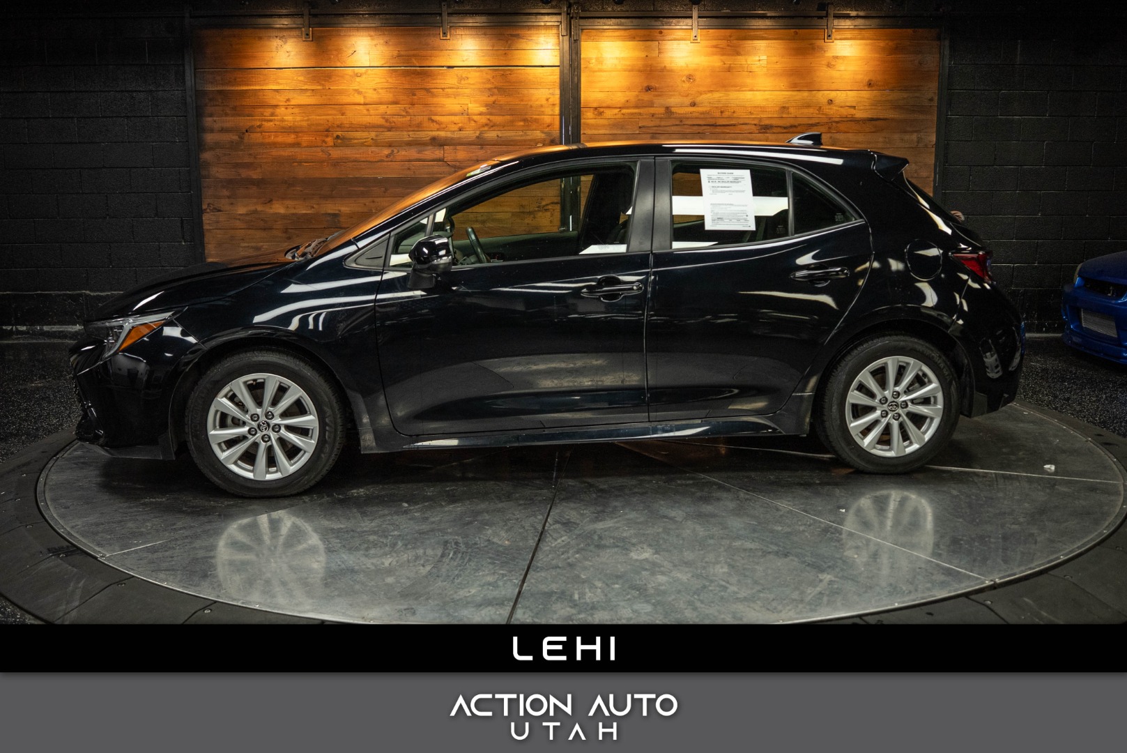 2024 Toyota Corolla Hatchback SE's photo