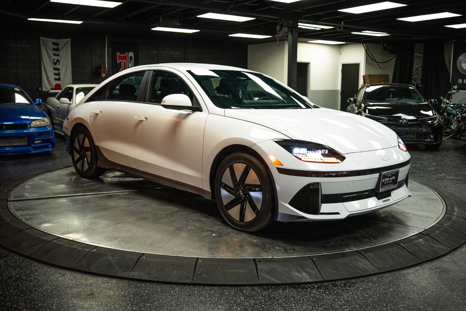 2024 Hyundai Ioniq 6 SE photo 4