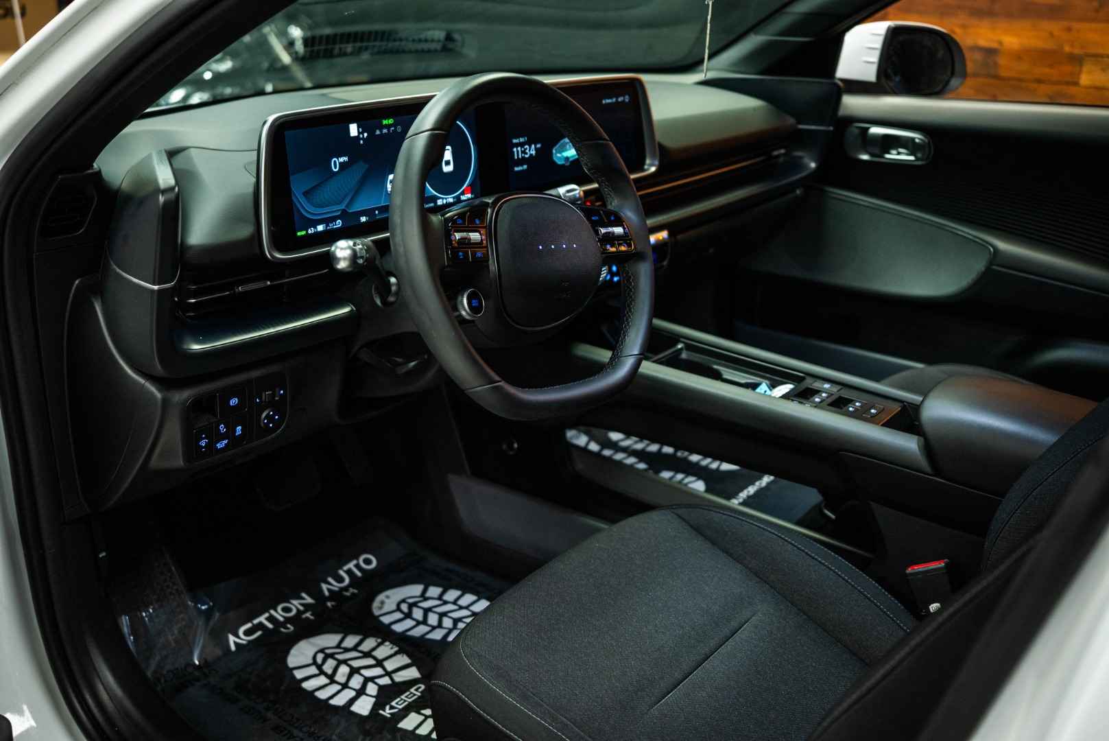 2024 Hyundai Ioniq 6 SE photo 8