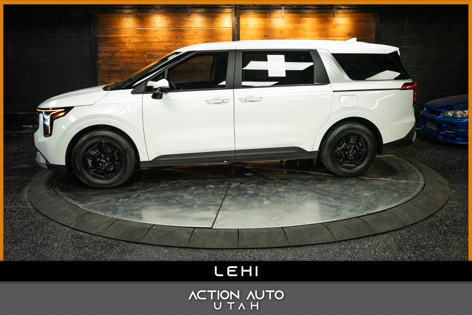 2026 Kia Carnival LXS's photo