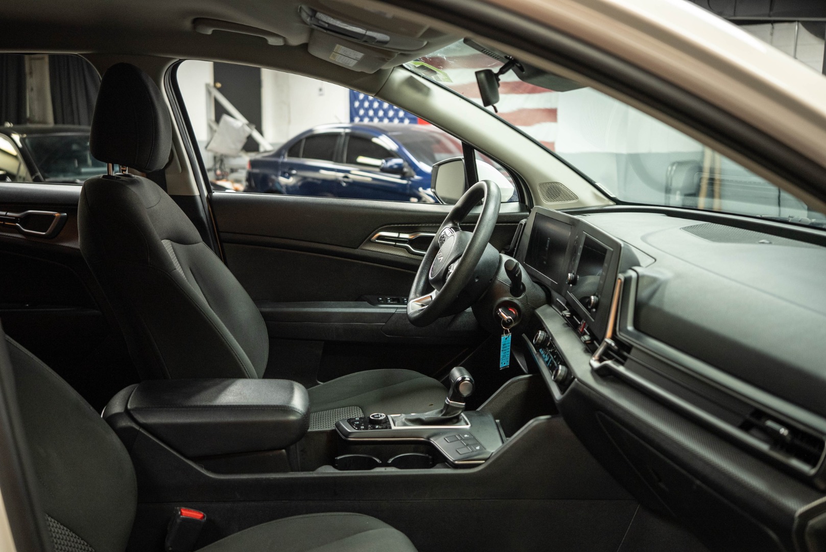 2023 Kia Sportage LX photo 12