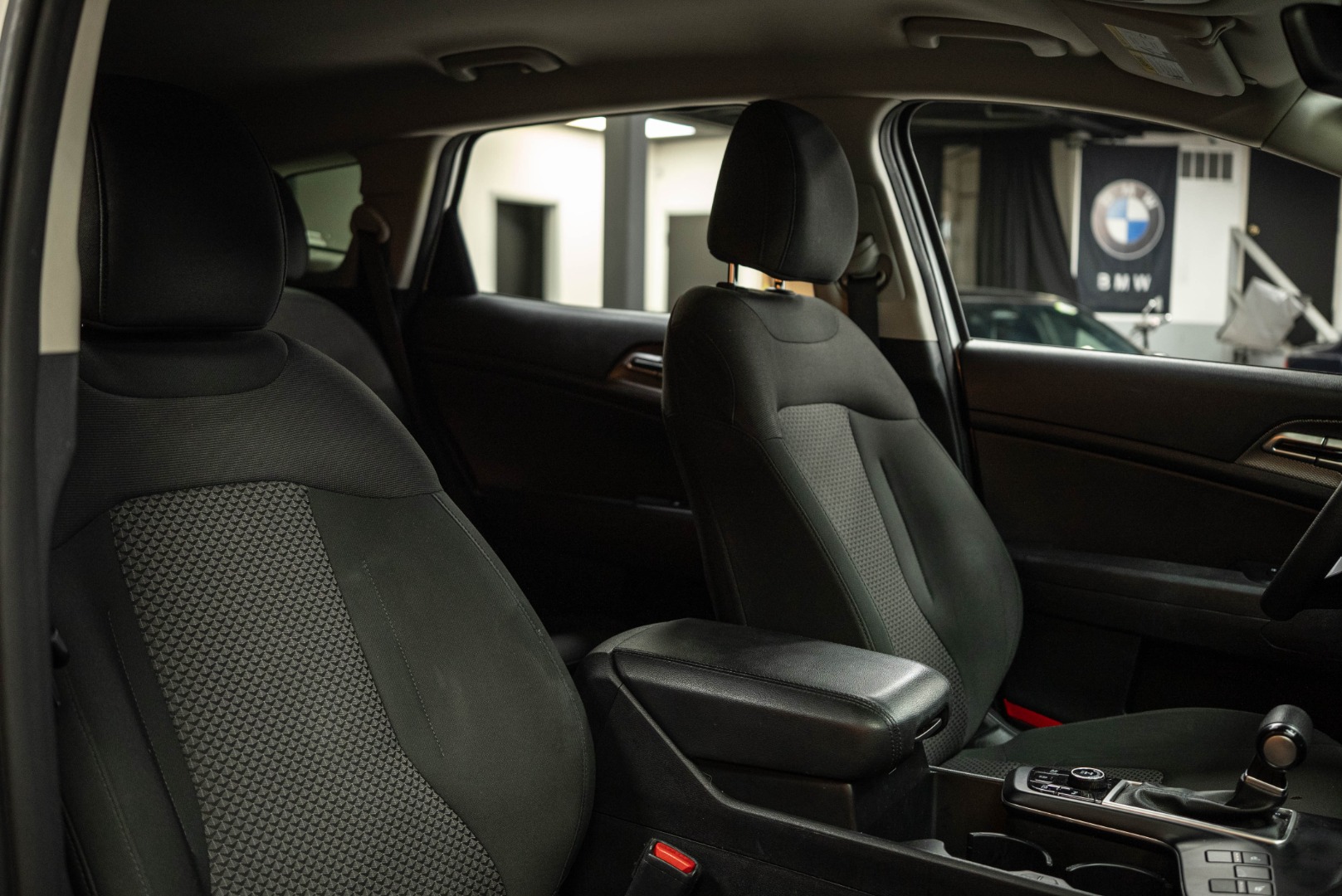 2023 Kia Sportage LX photo 14