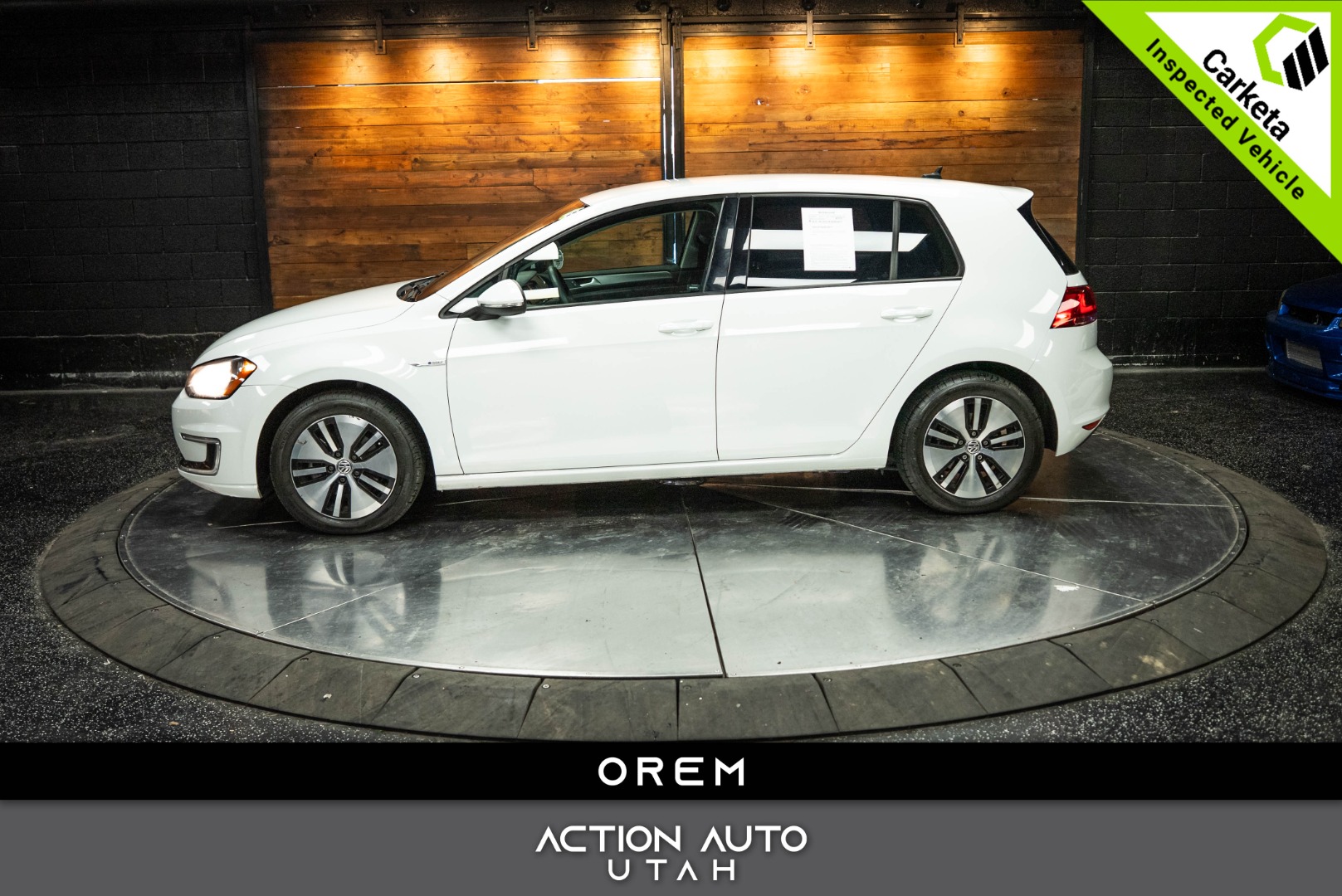 2016 Volkswagen e-Golf e-Golf SE's photo