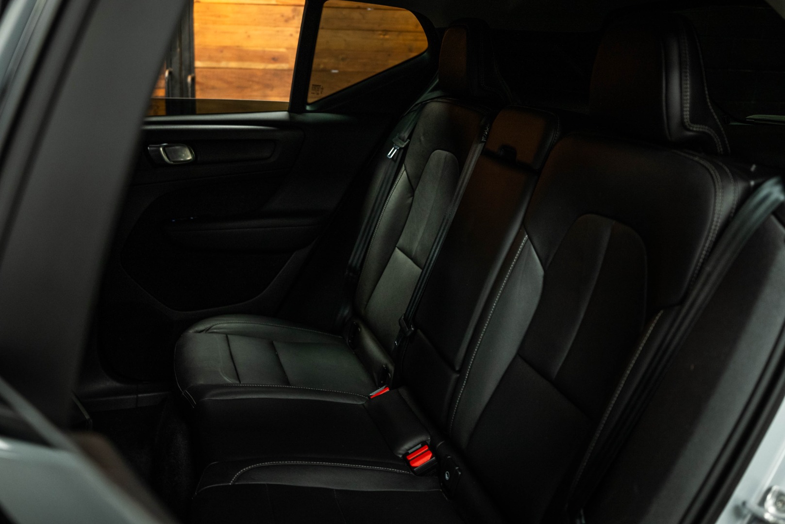 2021 Volvo XC40 Momentum photo 10
