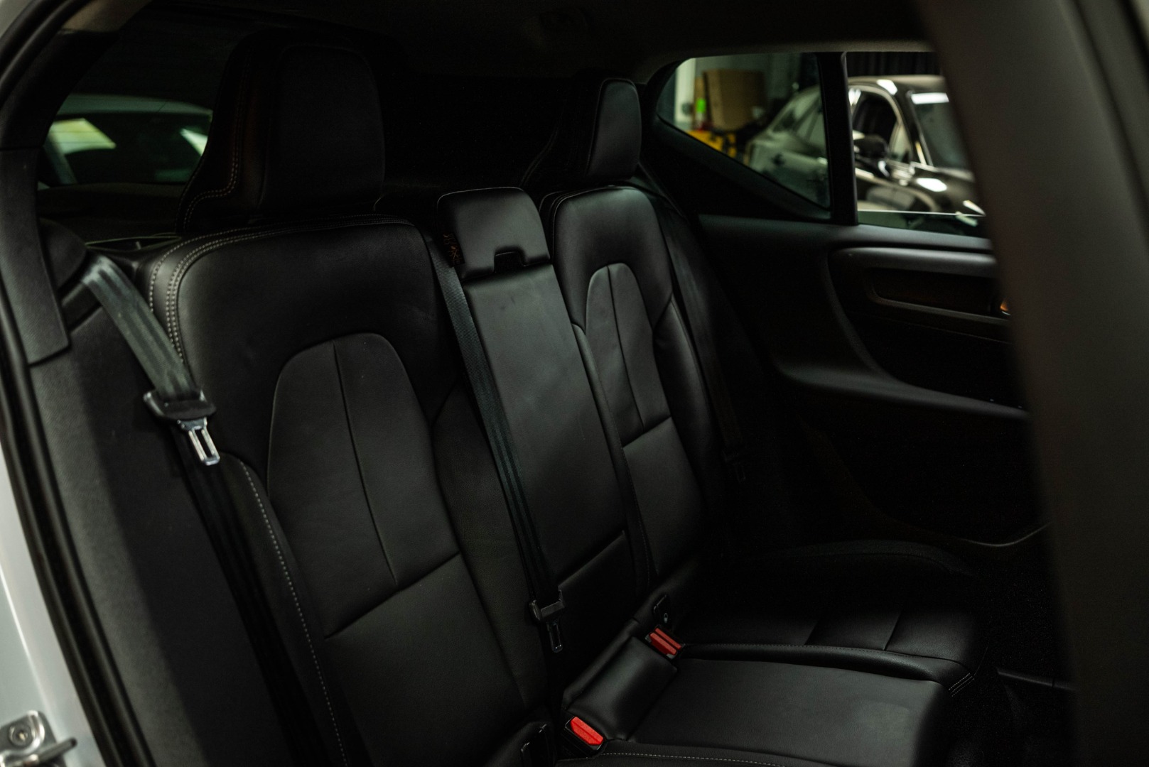 2021 Volvo XC40 Momentum photo 11