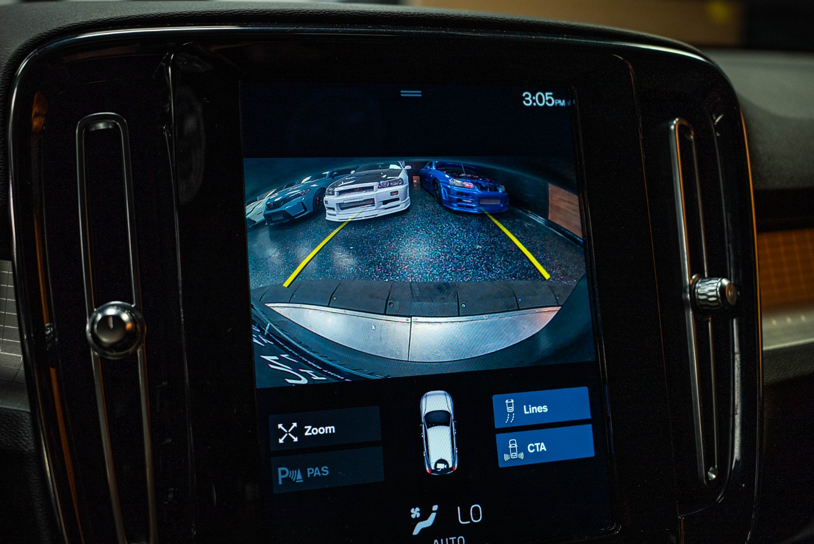 2021 Volvo XC40 Momentum photo 18