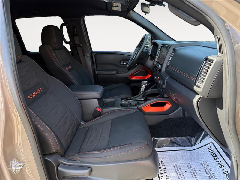 2023 Nissan Frontier Crew Cab PRO-4X photo 12