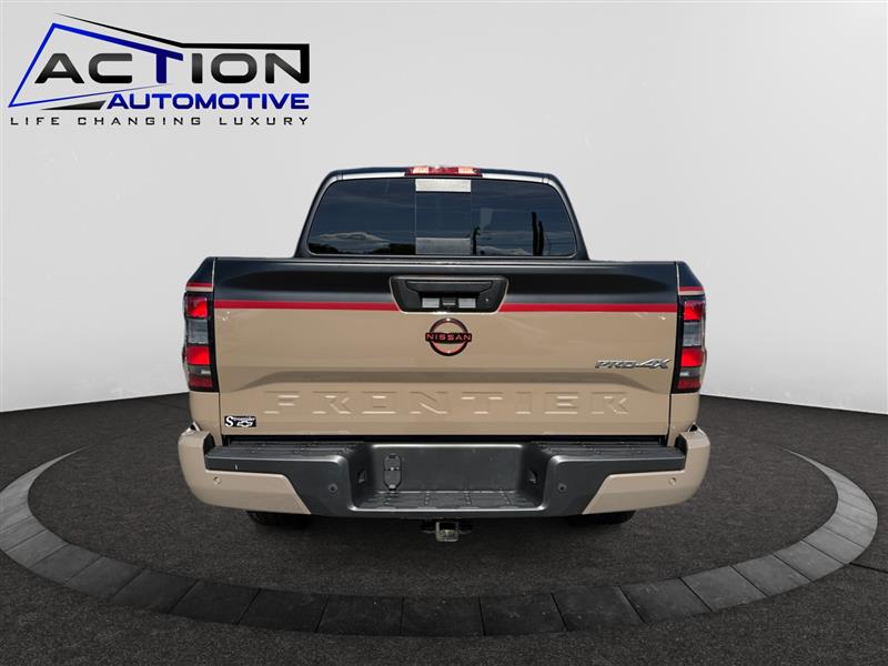 2023 Nissan Frontier Crew Cab PRO-4X photo 3