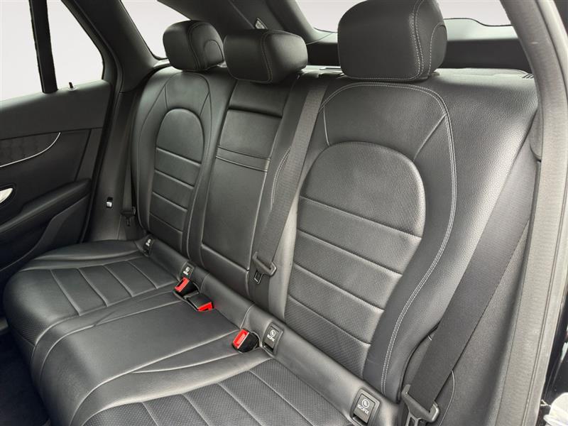 2018 Mercedes Benz GLC 300 photo 13