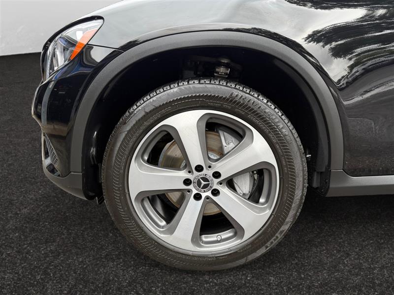 2018 Mercedes Benz GLC 300 photo 14