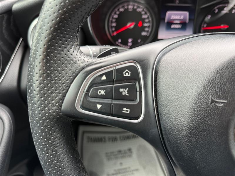 2018 Mercedes Benz GLC 300 photo 25