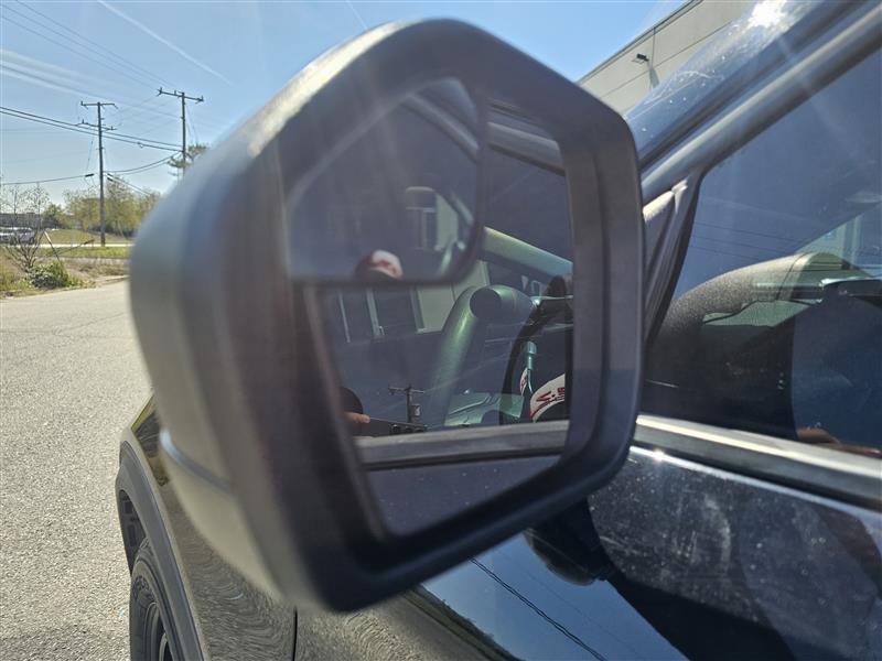2020 Ford Explorer photo 9