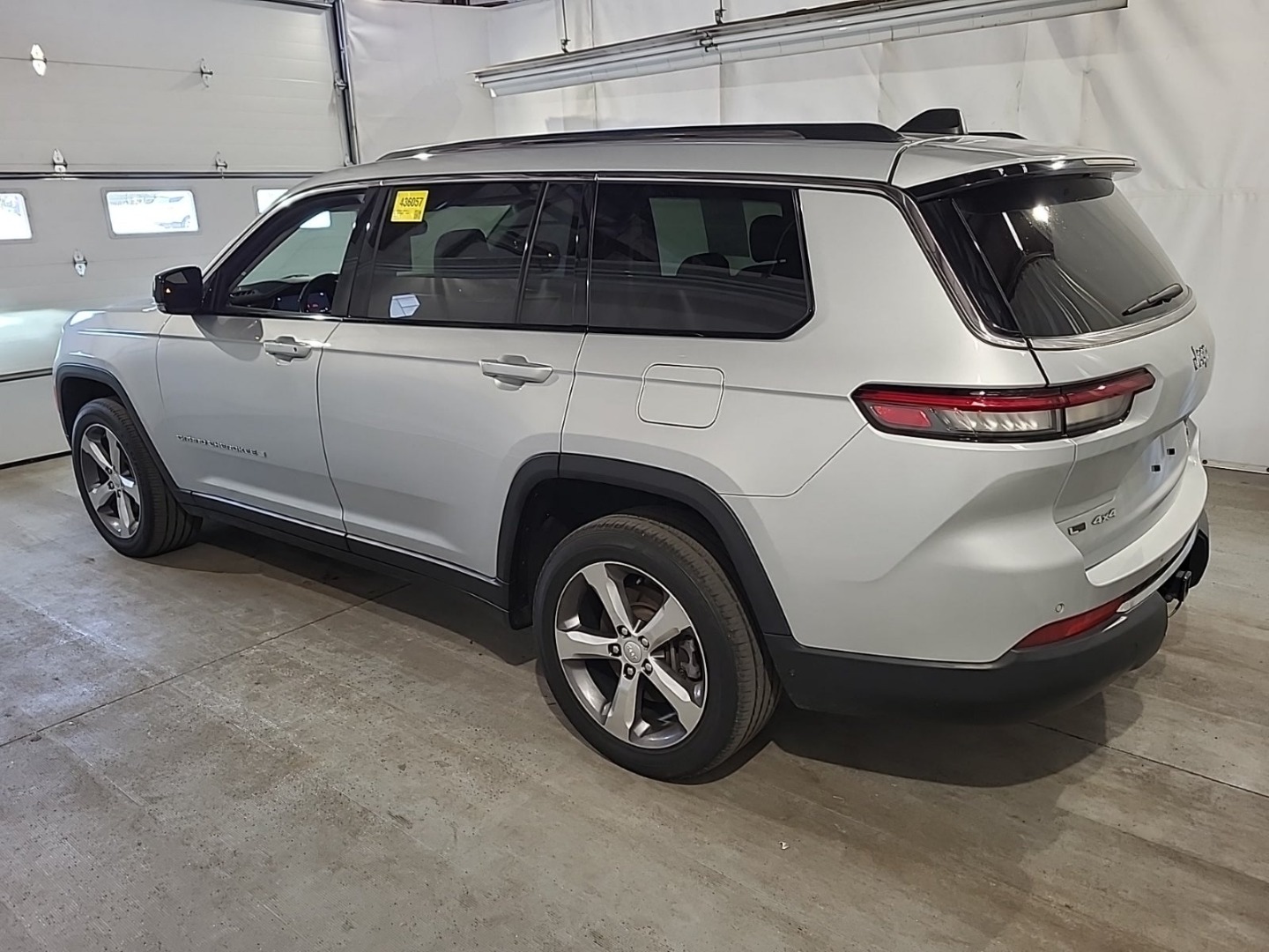 2021 Jeep Grand Cherokee Limited photo 3