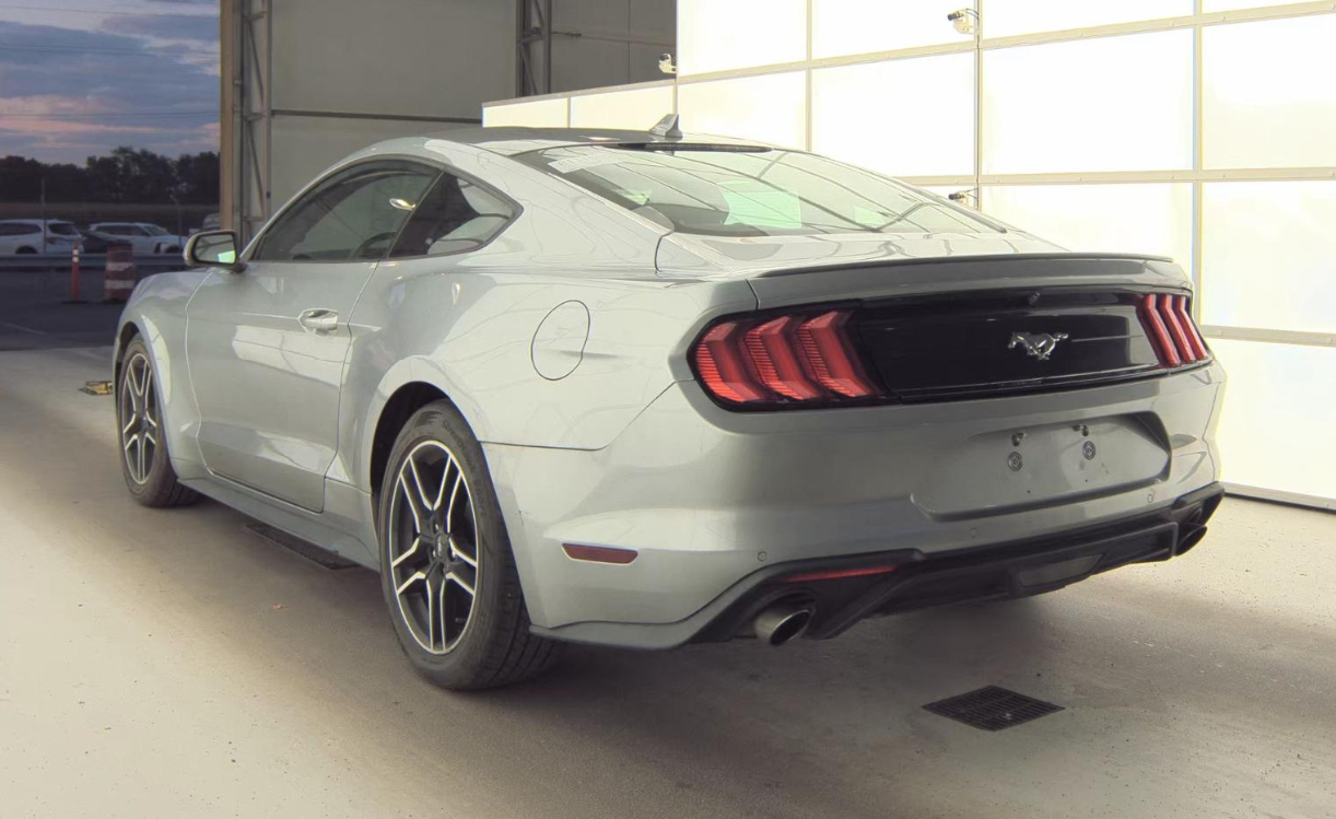 2021 Ford Mustang EcoBoost Premium photo 5