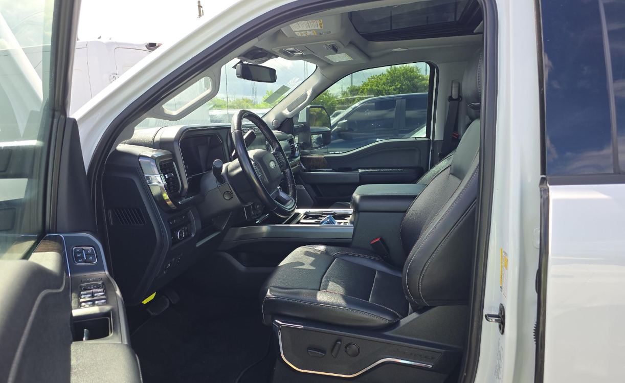 2023 Ford F-250 Lariat photo 9