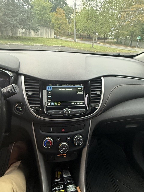 2019 Chevrolet Trax LT photo 4