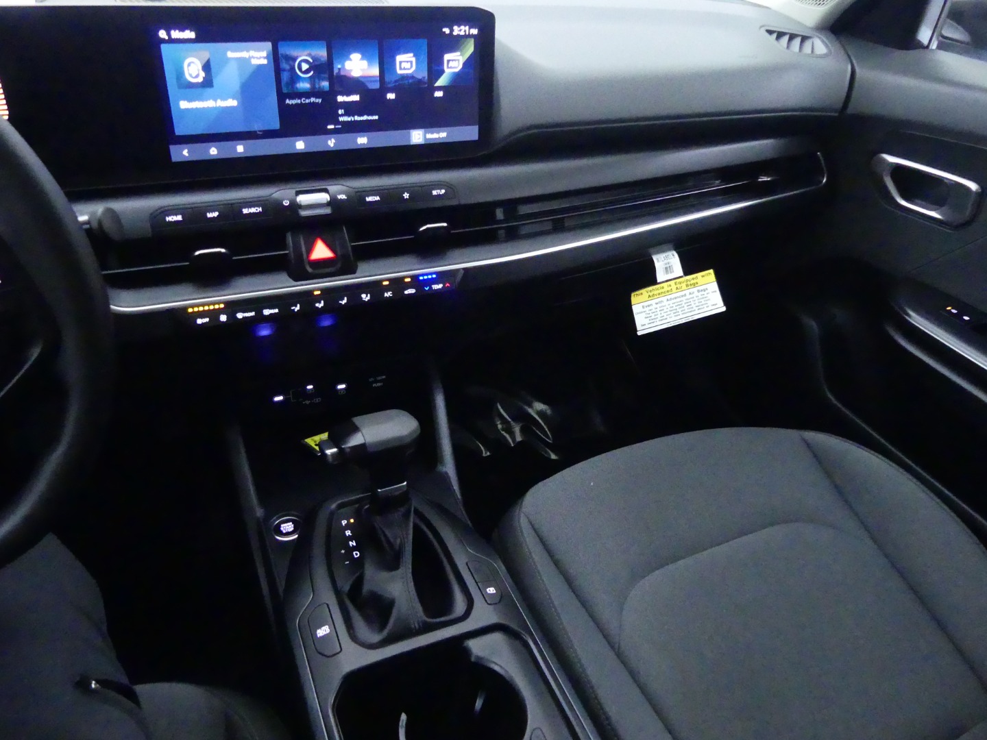 2025 Kia K4 LXS photo 11