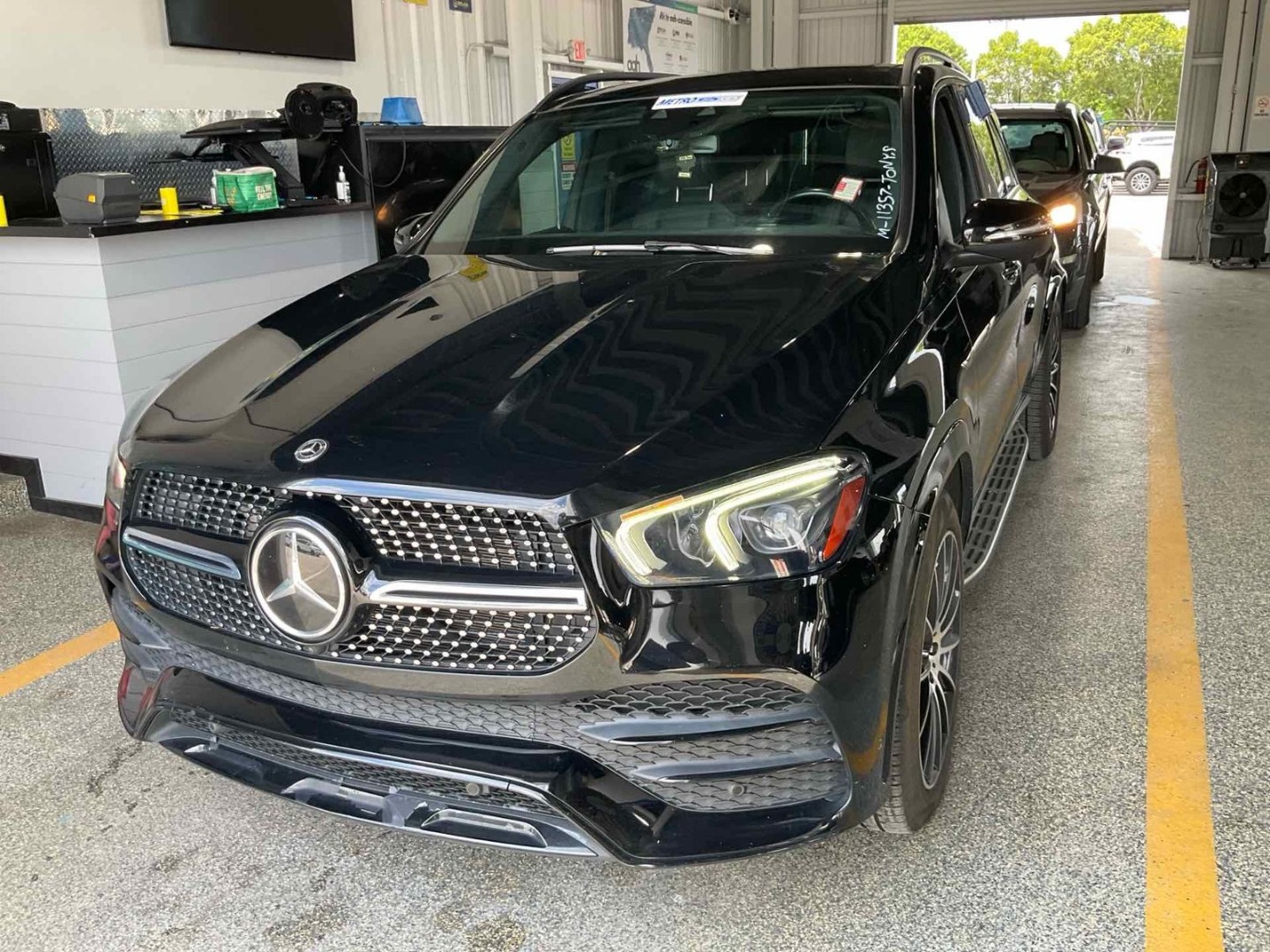 2022 Mercedes Benz GLE 450 4MATIC photo 3