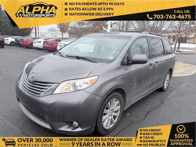 2014 TOYOTA SIENNA XLE