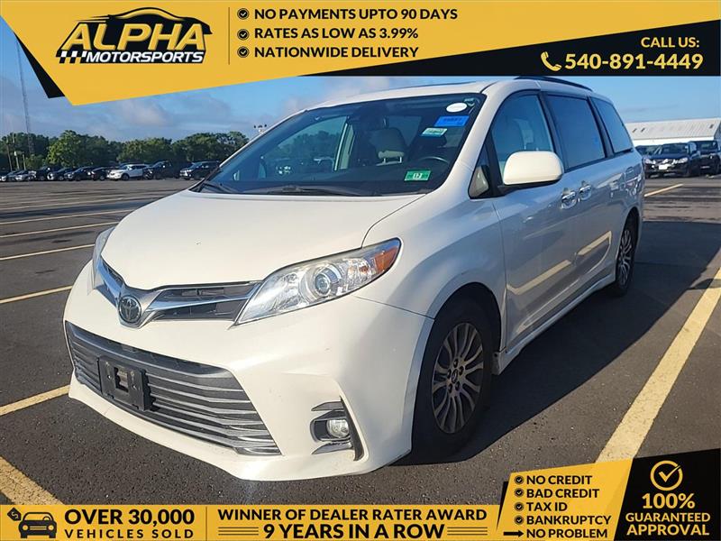 2019 TOYOTA SIENNA XLE