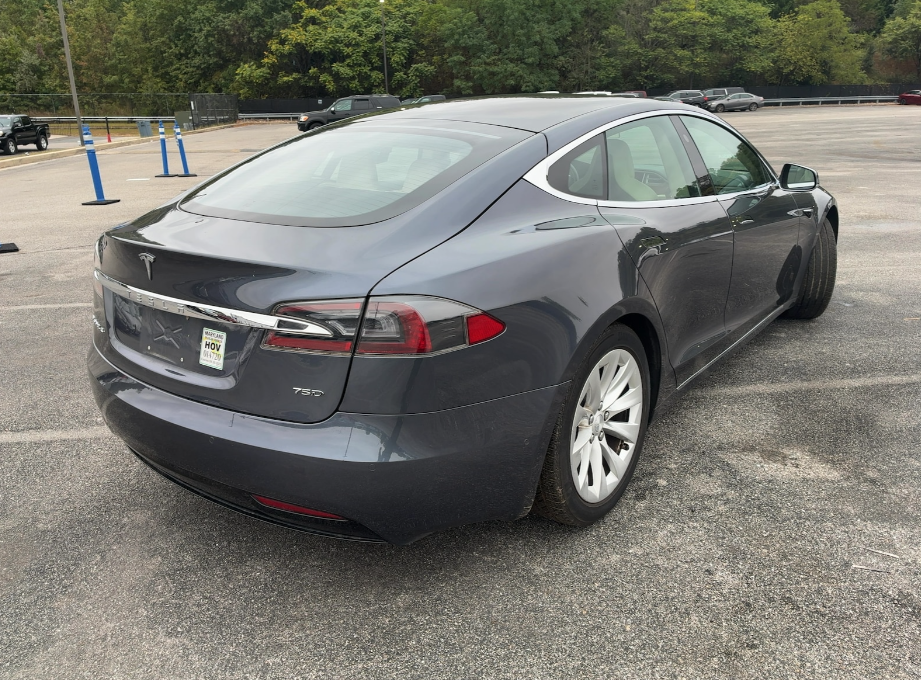 2017 Tesla Model S 75D photo 5