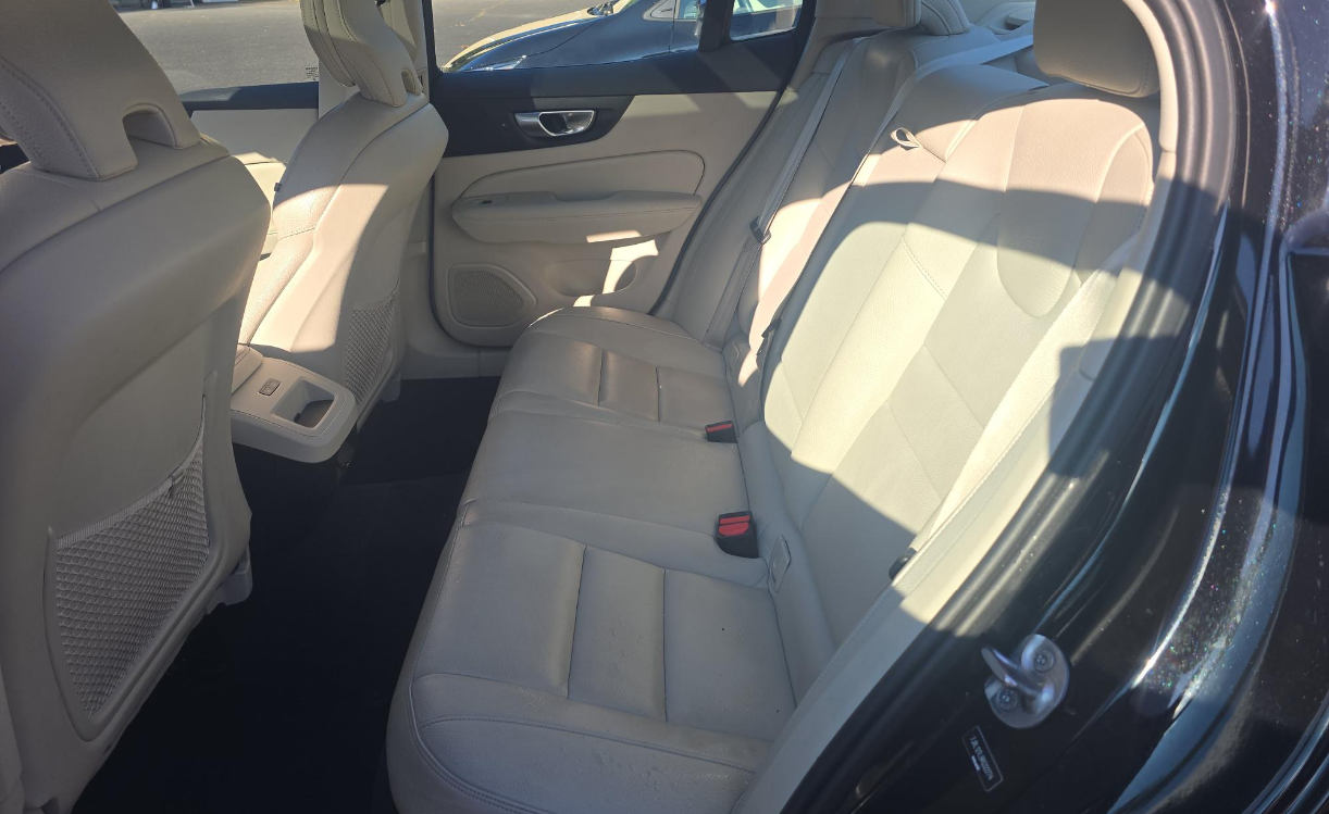 2024 Volvo S60 B5 Plus photo 11