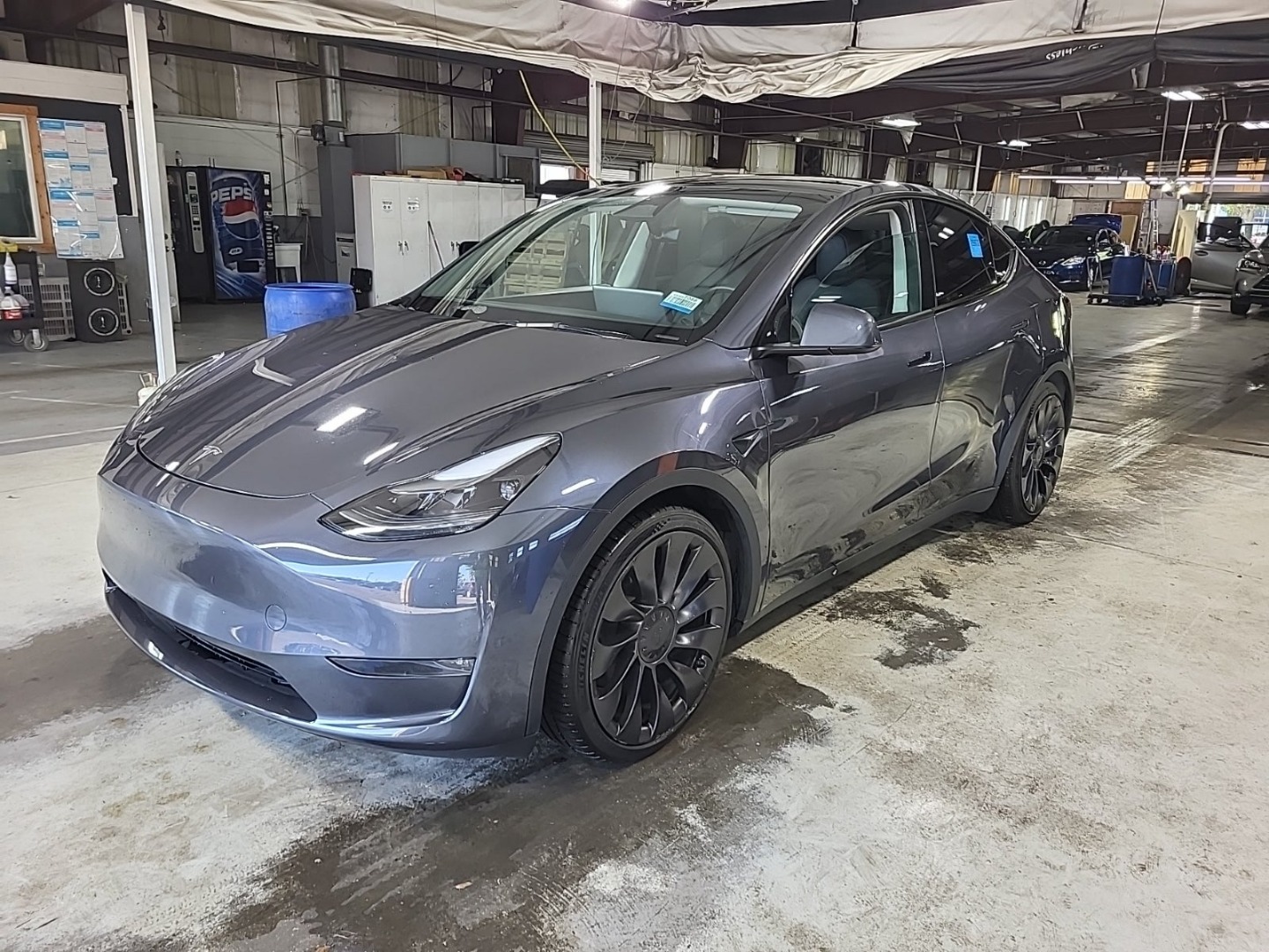 2023 Tesla Model Y Performance photo 3