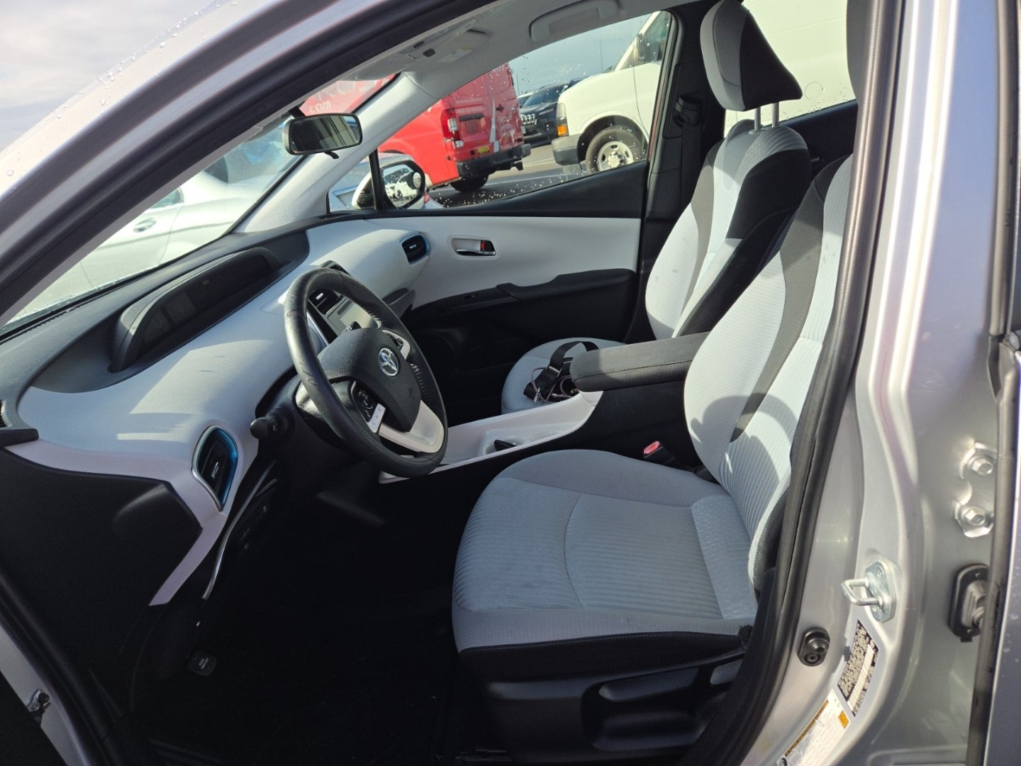 2017 Toyota Prius Two Eco Three Four Touring photo 7