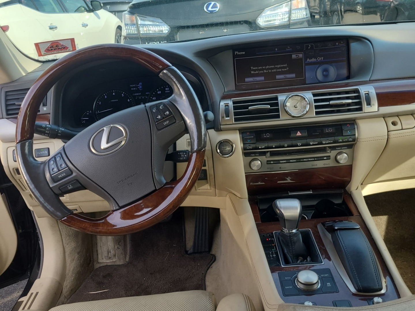 2013 Lexus LS 460 L photo 3