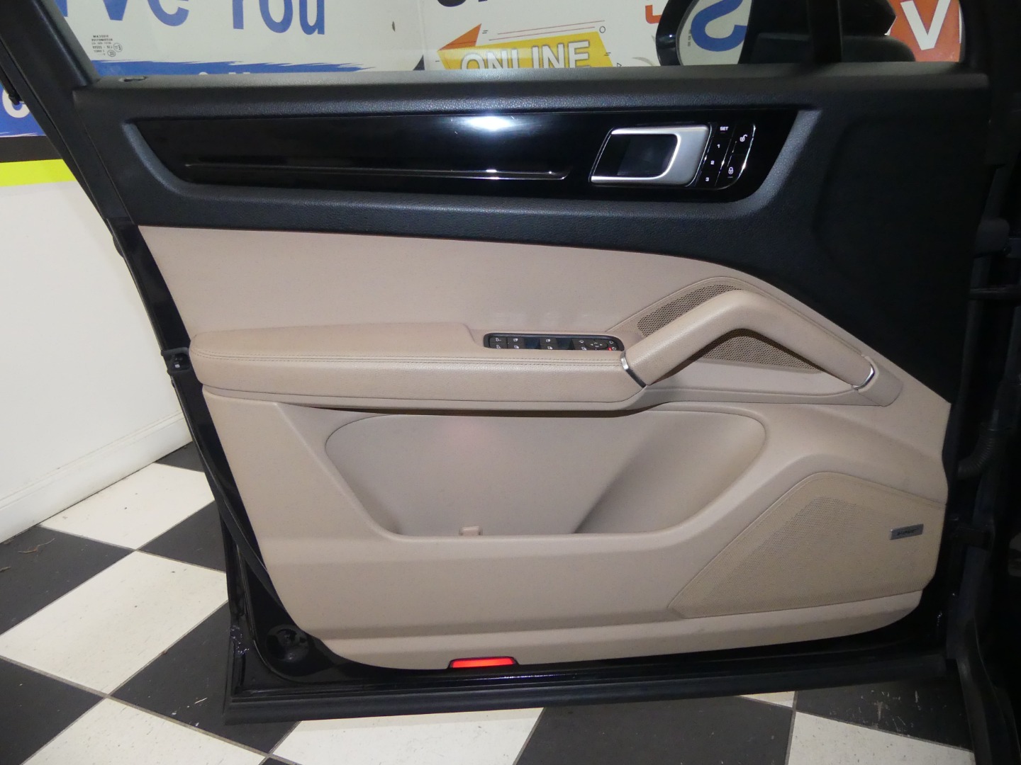 2019 Porsche Cayenne photo 22