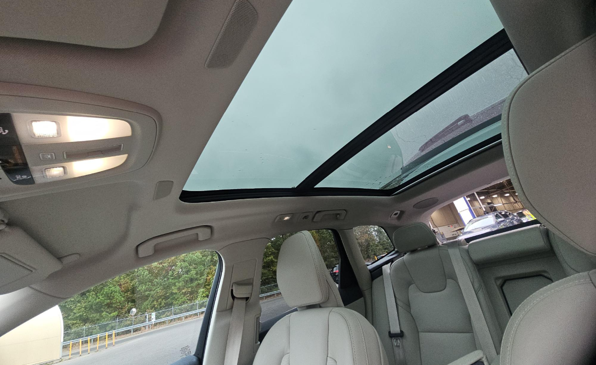 2022 Volvo XC60 Inscription photo 4