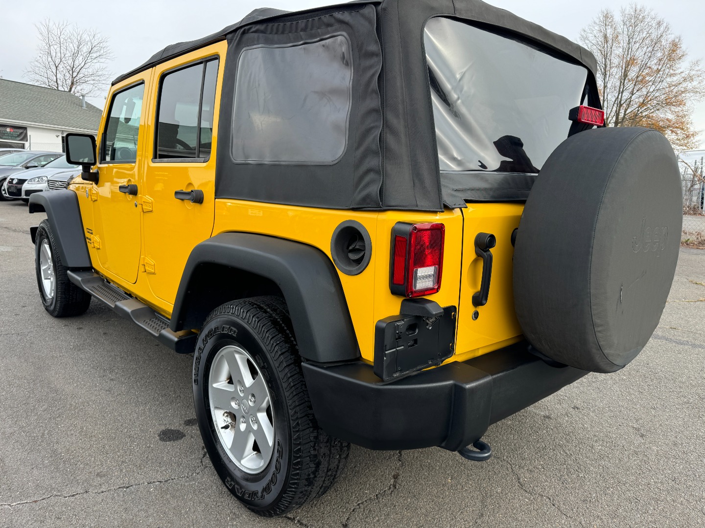 2015 Jeep Wrangler Unlimited Sport photo 4