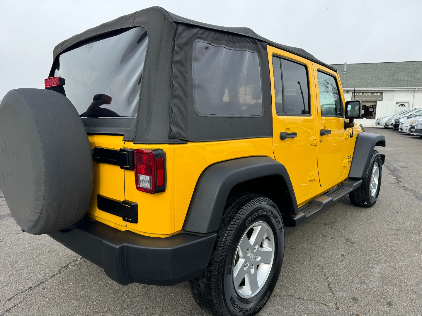 2015 Jeep Wrangler Unlimited Sport photo 7