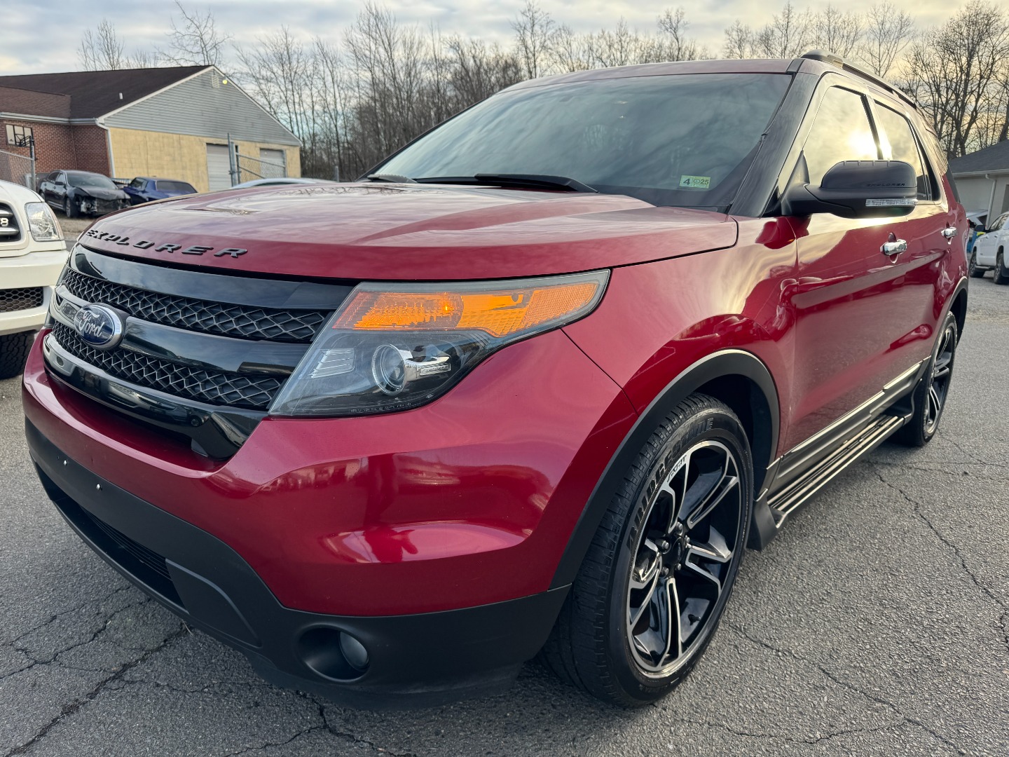 2014 Ford Explorer Sport photo 2