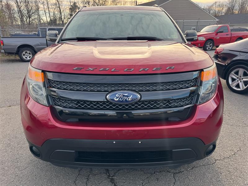 Ford Explorer's photo