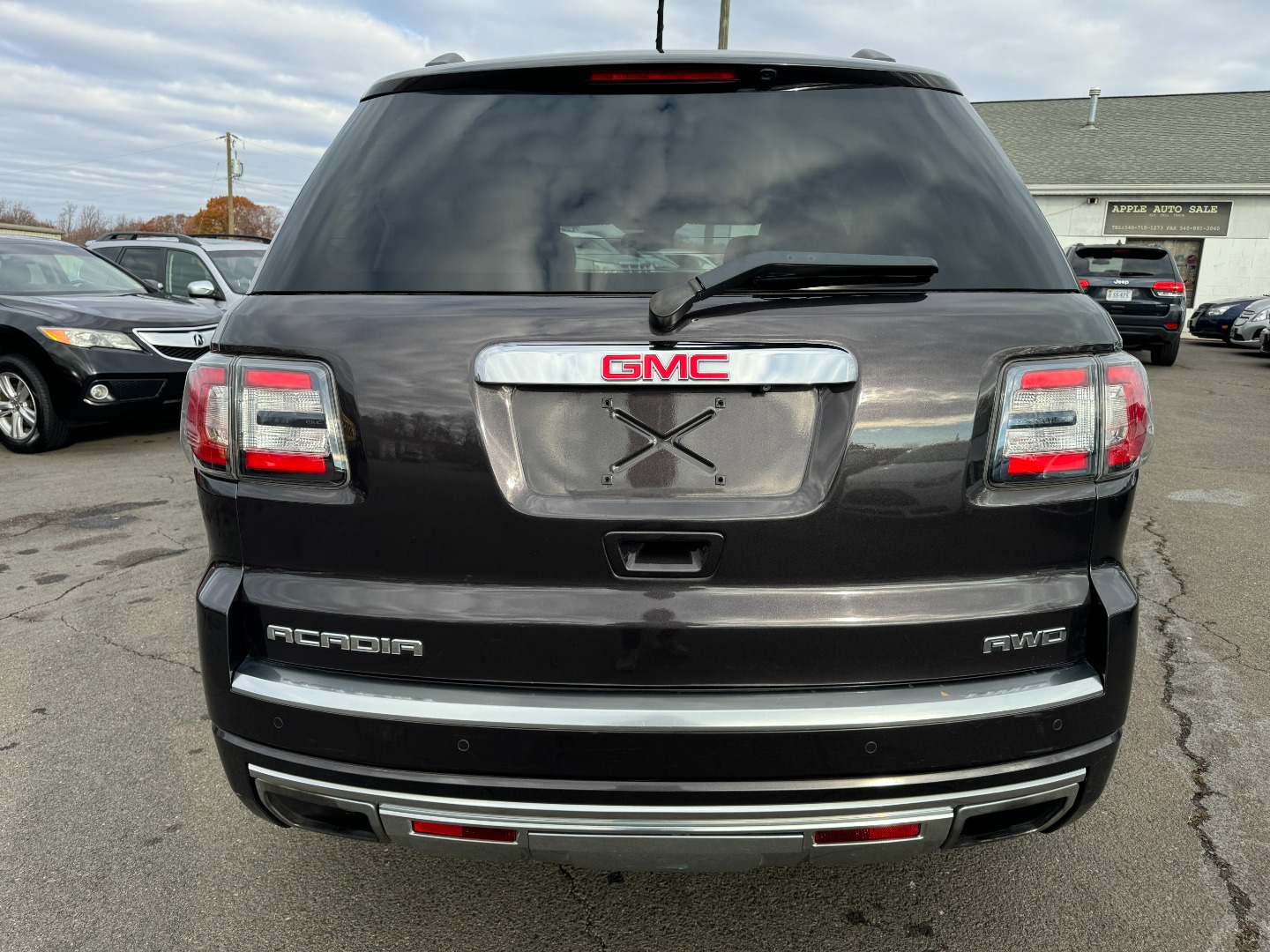 2015 GMC Acadia Denali photo 3