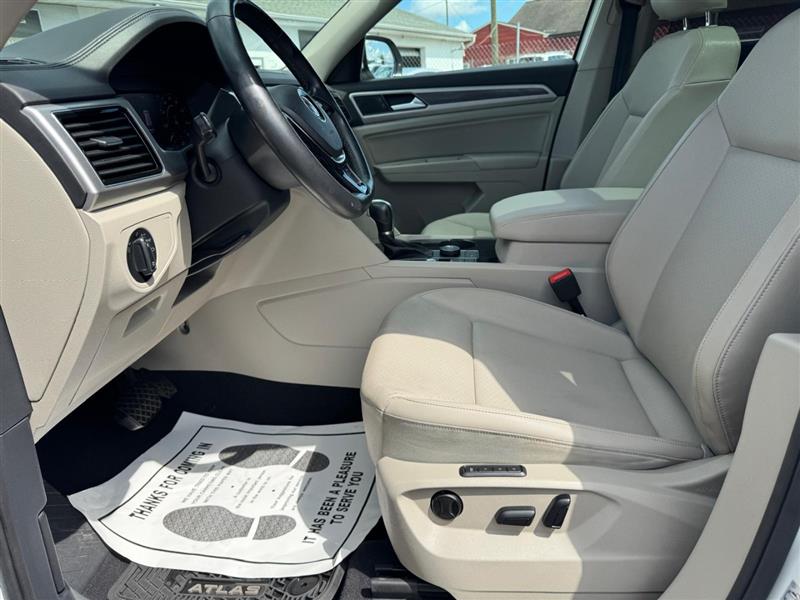 2019 Volkswagen Atlas V6 SEL photo 16