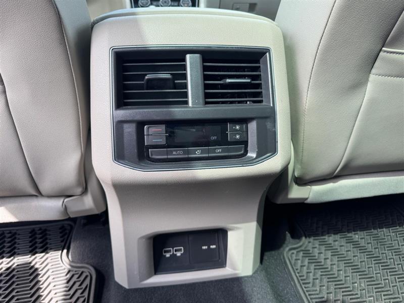 2019 Volkswagen Atlas V6 SEL photo 18
