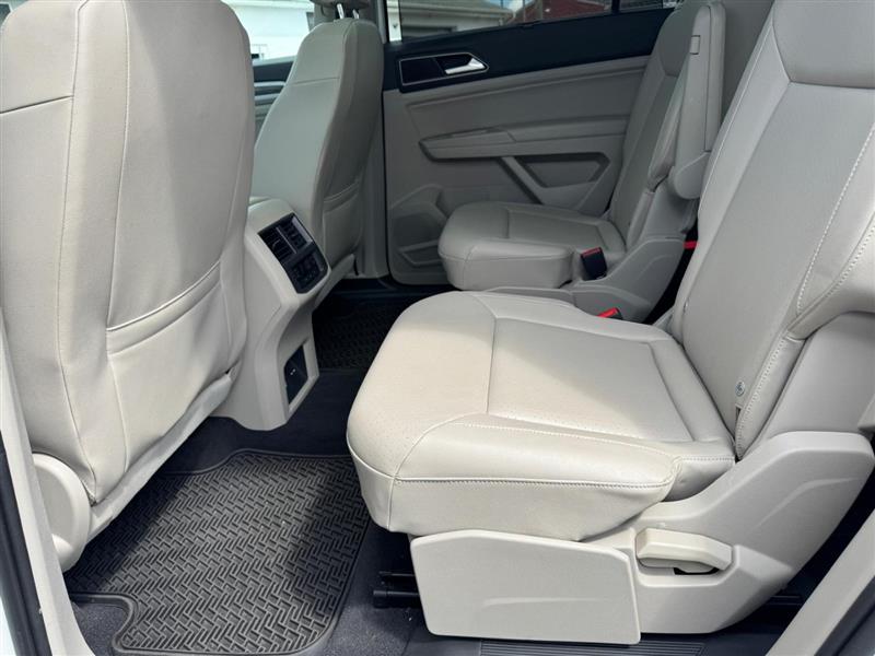 2019 Volkswagen Atlas V6 SEL photo 32