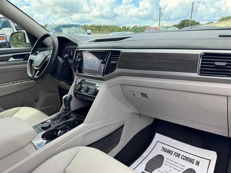 2019 Volkswagen Atlas V6 SEL photo 24