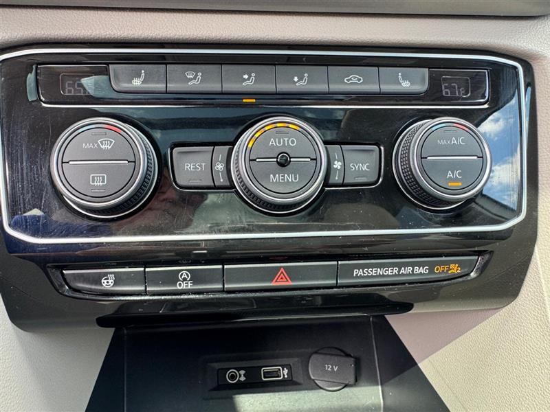 2019 Volkswagen Atlas V6 SEL photo 10