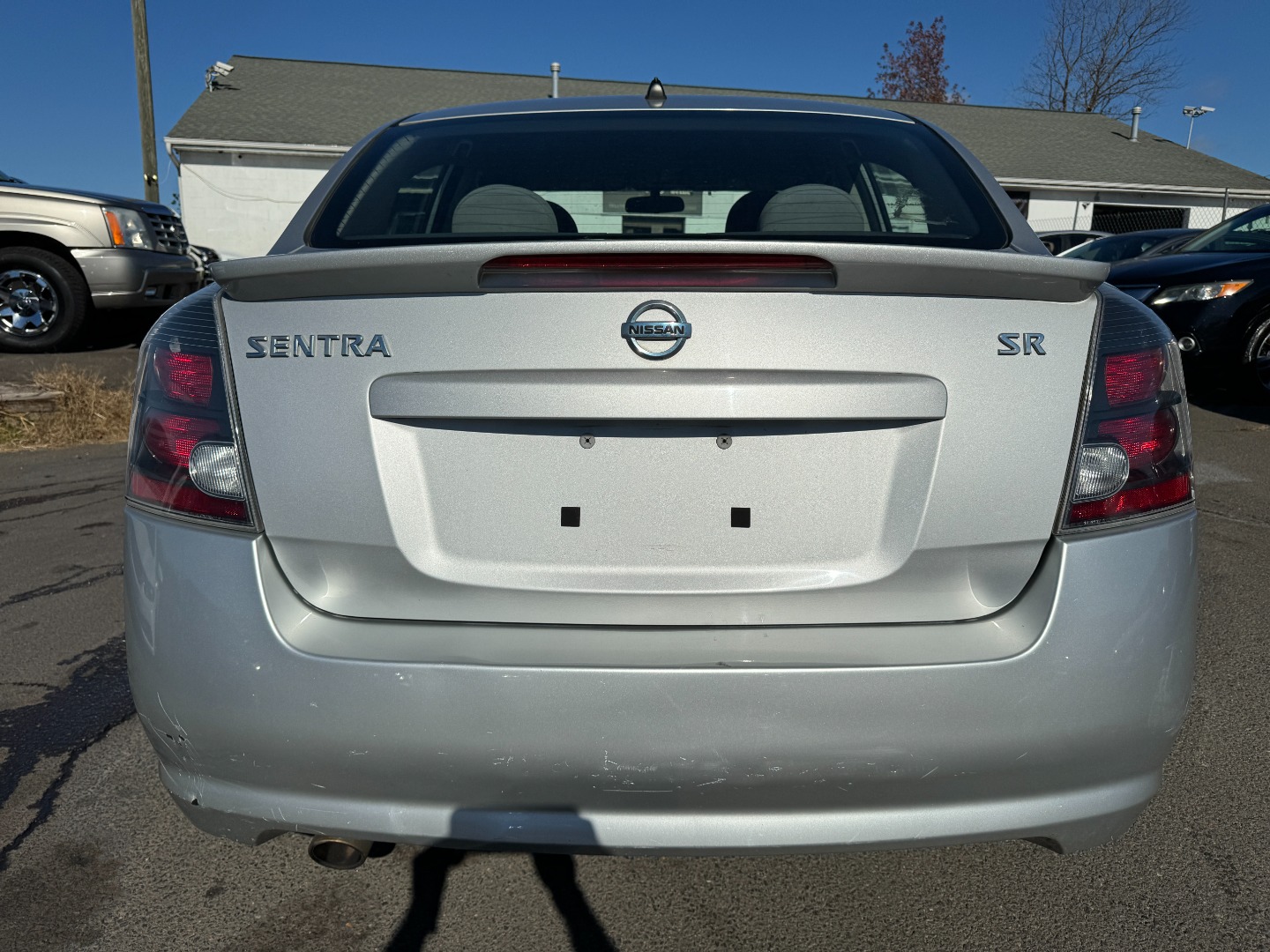 2010 Nissan Sentra SR photo 5