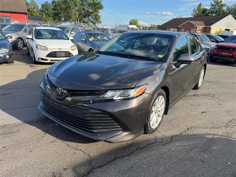 2019 Toyota Camry LE photo 2