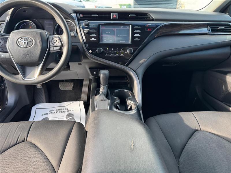 2019 Toyota Camry LE photo 23